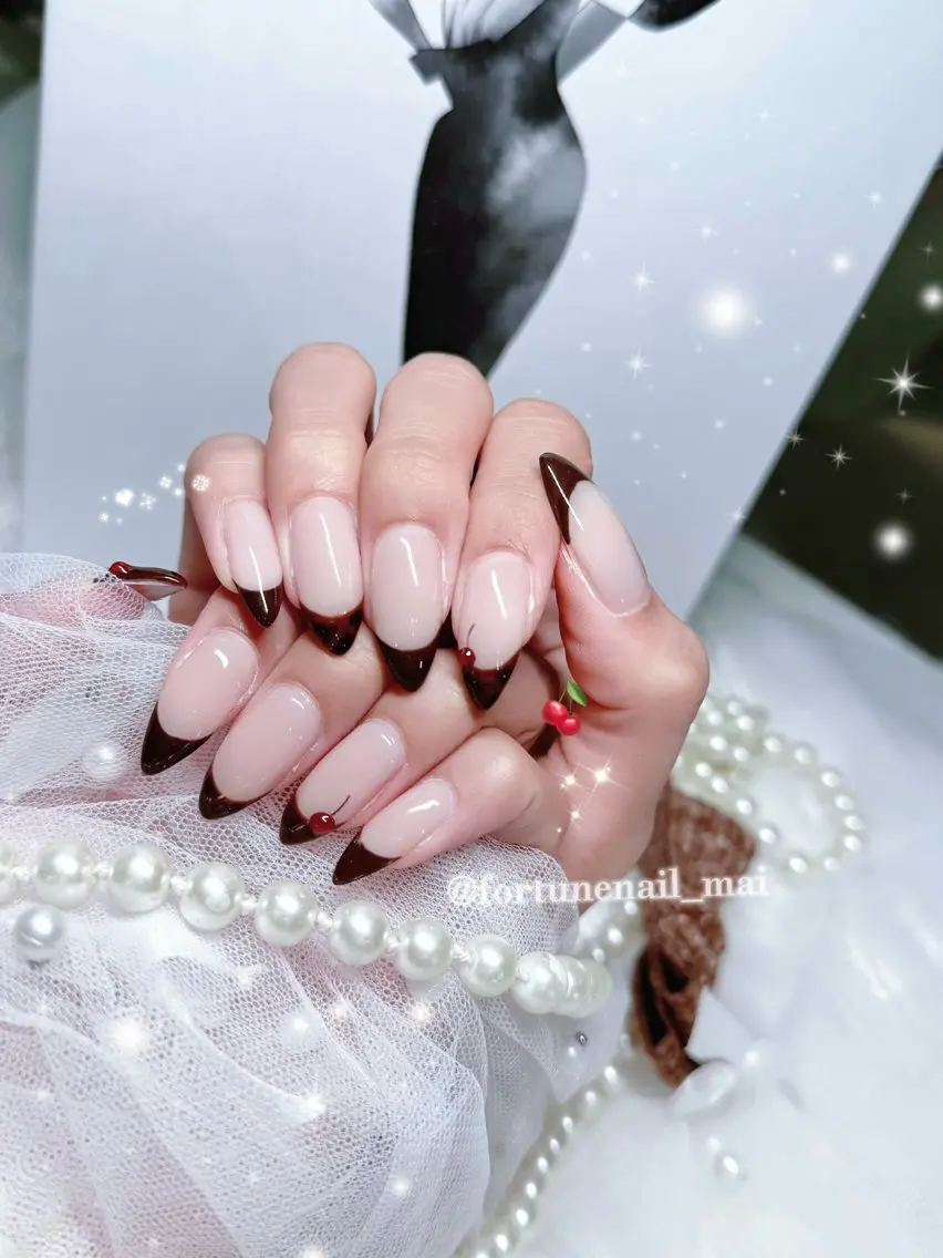 ネイル ブラウン フレンチネイル ハンドネイル 🎀Mai 🎀9/24🈳✩.のネイルデザイン