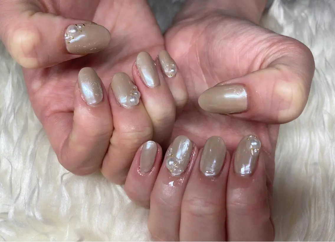 ネイル ジェルネイル ミラーネイル パラジェル ブライダルネイル 冬ネイル Nail&eye Belire 新宿のネイルデザイン