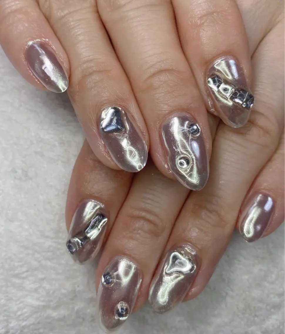 ネイル ミラーネイル ニュアンスネイル🌈 MYU Nailsのネイルデザイン