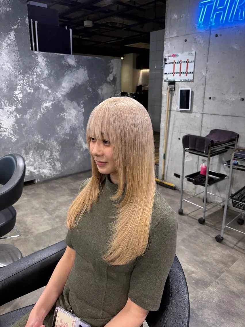 ロング カラー ヘアカラー ハイトーン 横浜💞ミオのヘアスタイル