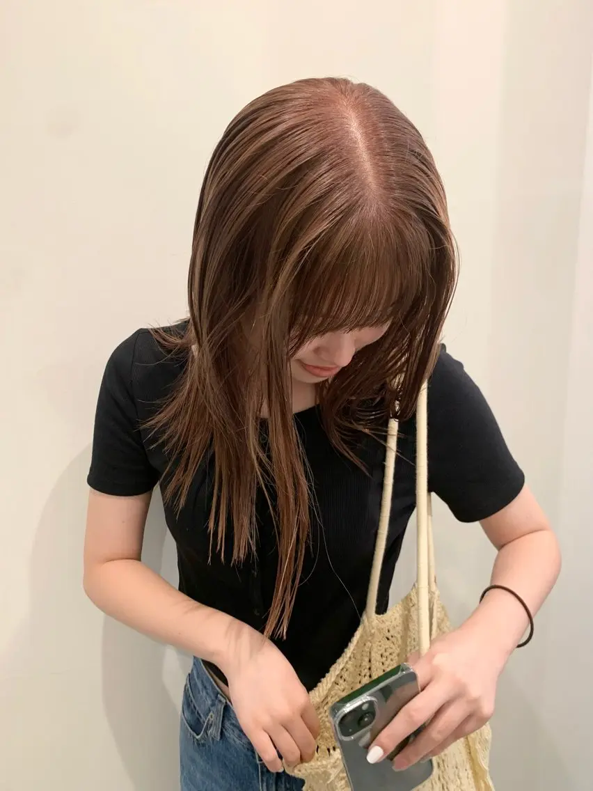ミディアム カラー ピンクカラー ヘアカラー 落合希 Olivebeigeのヘアスタイル