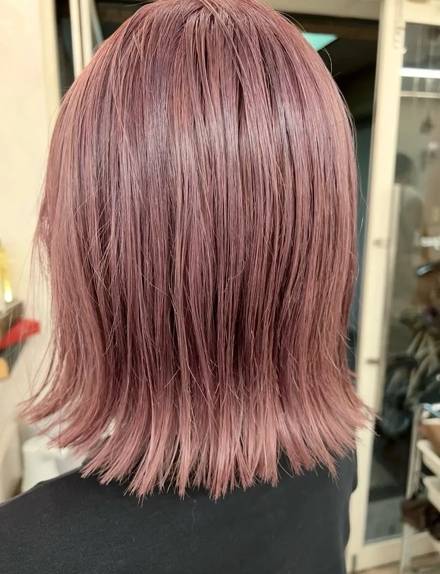 ミディアム 外ハネヘア nui 三宮のヘアスタイル