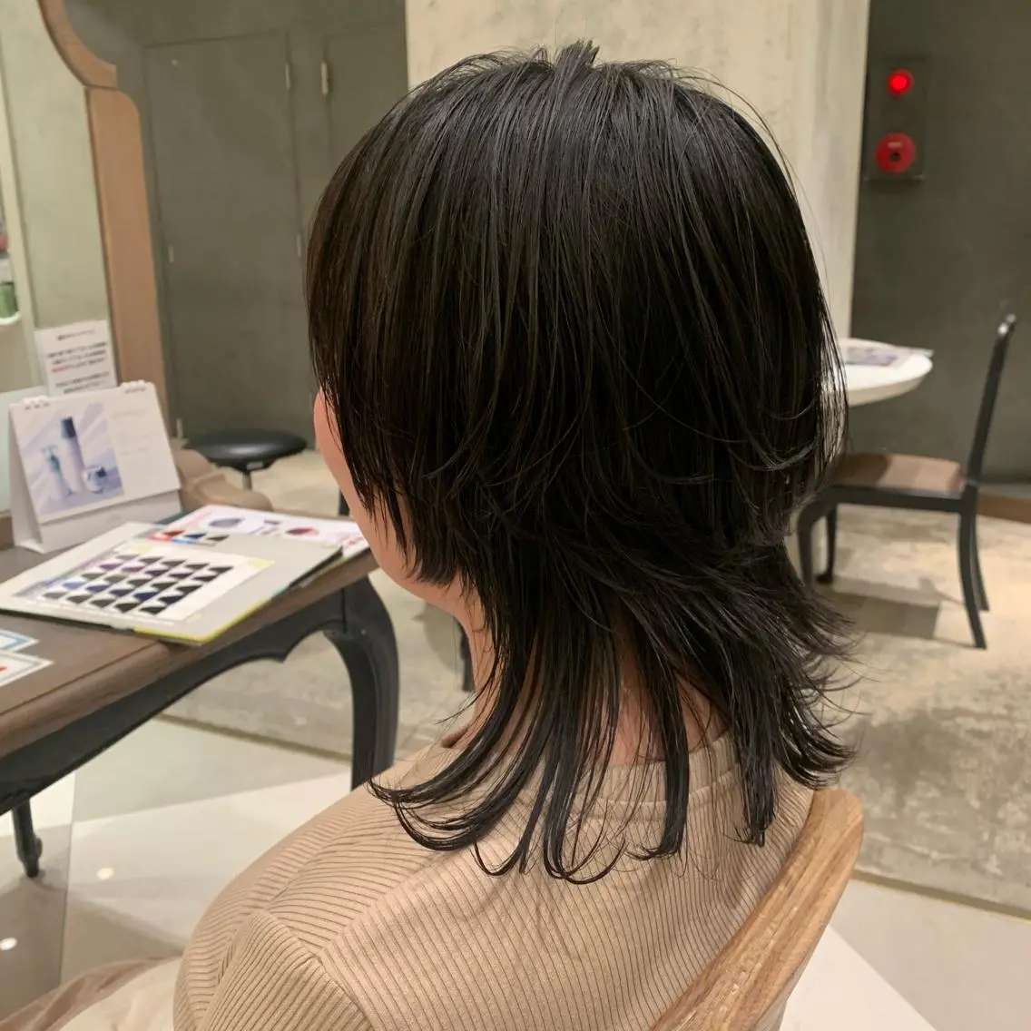 セミロング カット Takahashi Yuriのヘアスタイル
