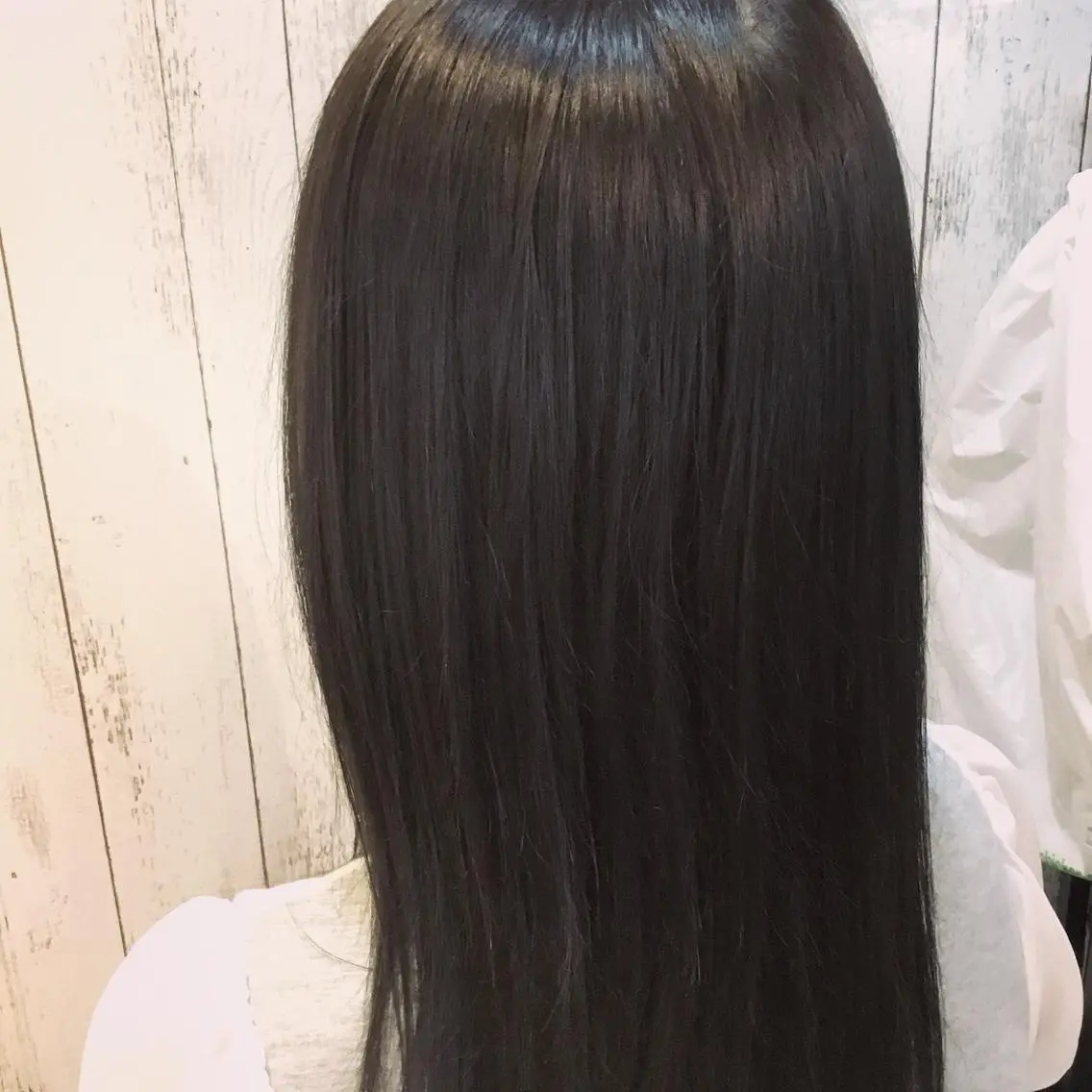 セミロング カラー パーマ 金崎 新吾のヘアスタイル