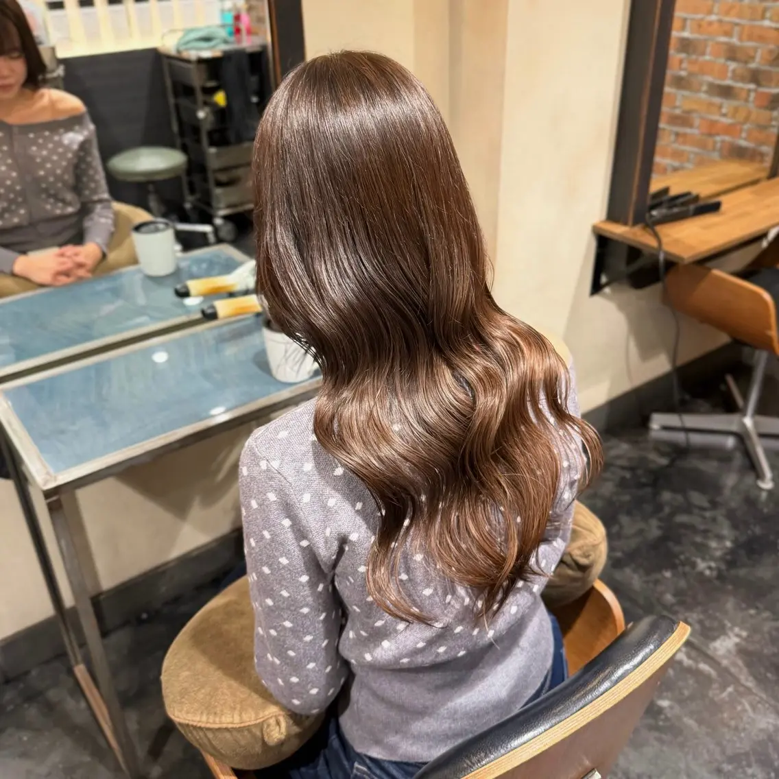 ロング カラー ブラウンカラー オリーブブラウン オレンジ 韓国風ヘア ヘアカラー トリートメント 芦刈 咲来のヘアスタイル