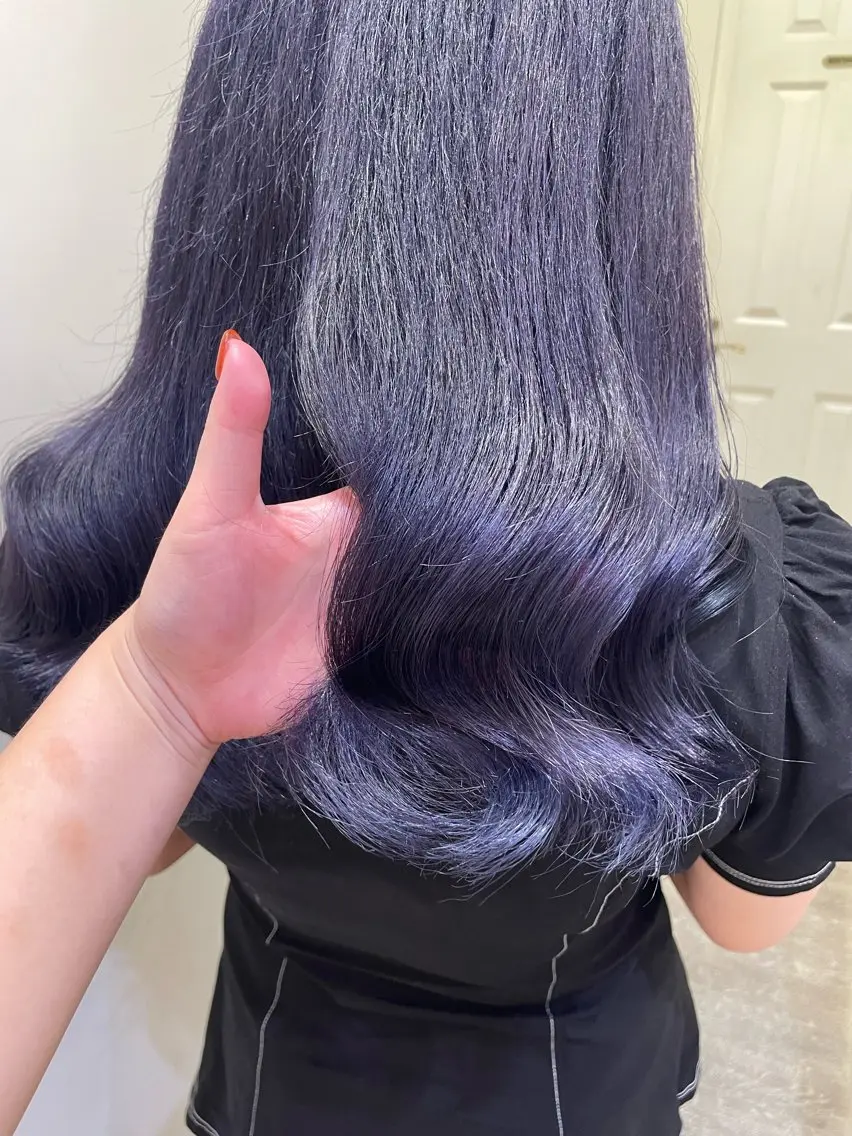 ロング カラー ブリーチ ヘアカラー シールエクステ横浜 🐏☁️miminaのヘアスタイル