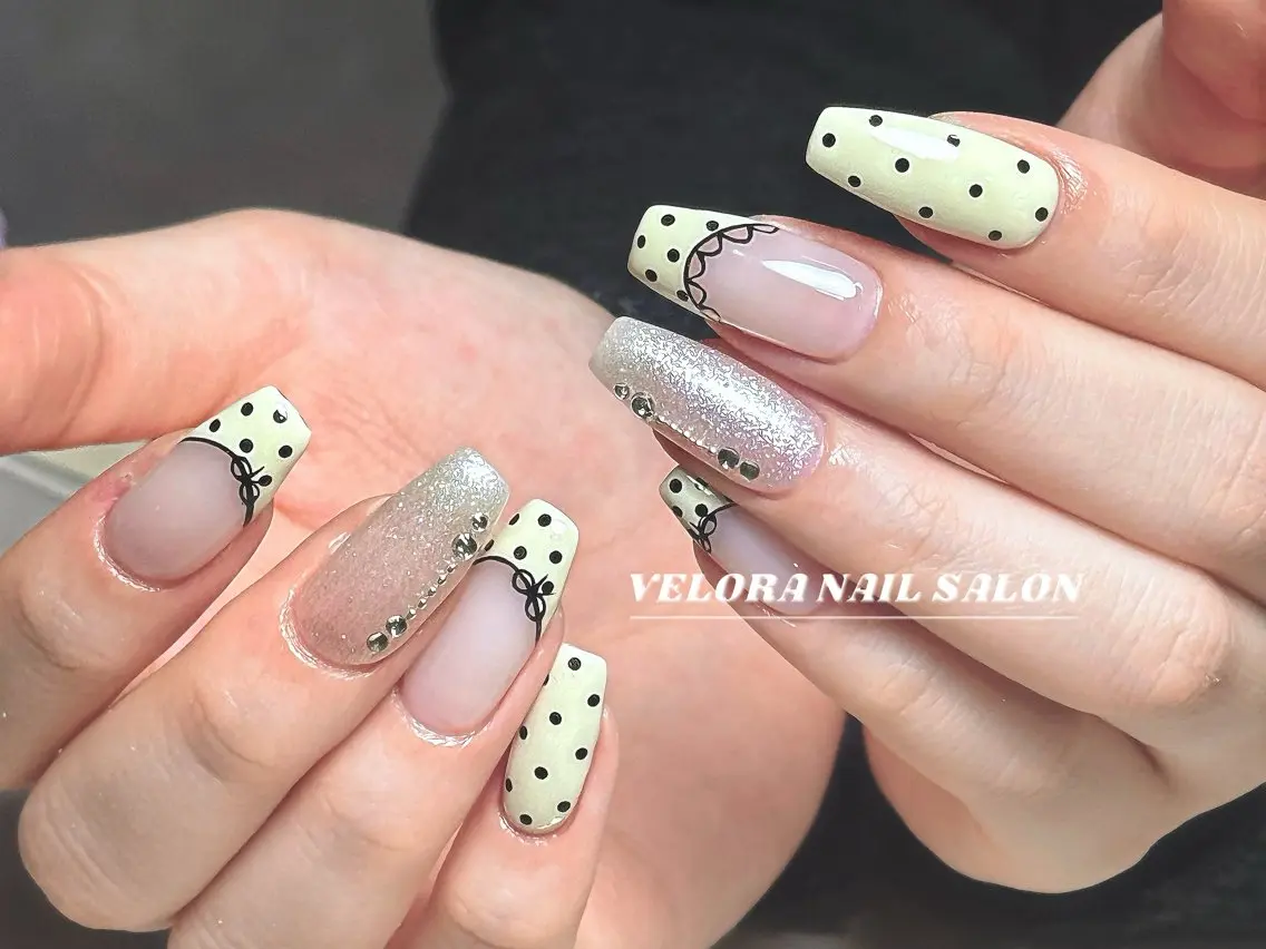 ネイル 長さ出し フレンチネイル ジェルネイル キラキラネイル 韓国ネイル ハンドネイル RINA NAILのネイルデザイン