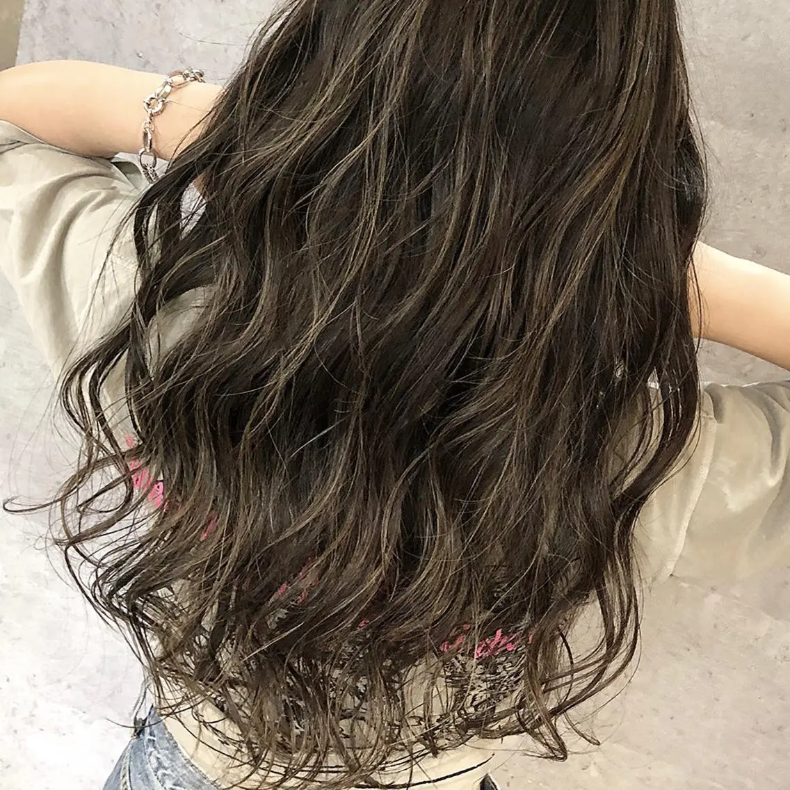 ロング カラー ハイライトカラー ハイライト ✨MiL✨ ✨心斎橋✨のヘアスタイル