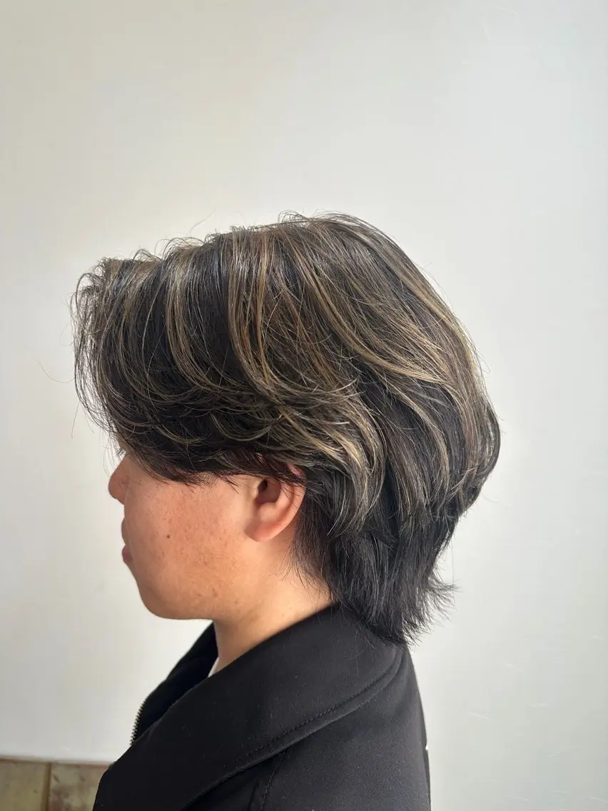 ショート カラー メンズ メンズハイライト メンズウルフカット ハイライトカラー ハイライト ウルフカット カット ヘアカラー 垢抜け特化 ひなり🥀のヘアスタイル