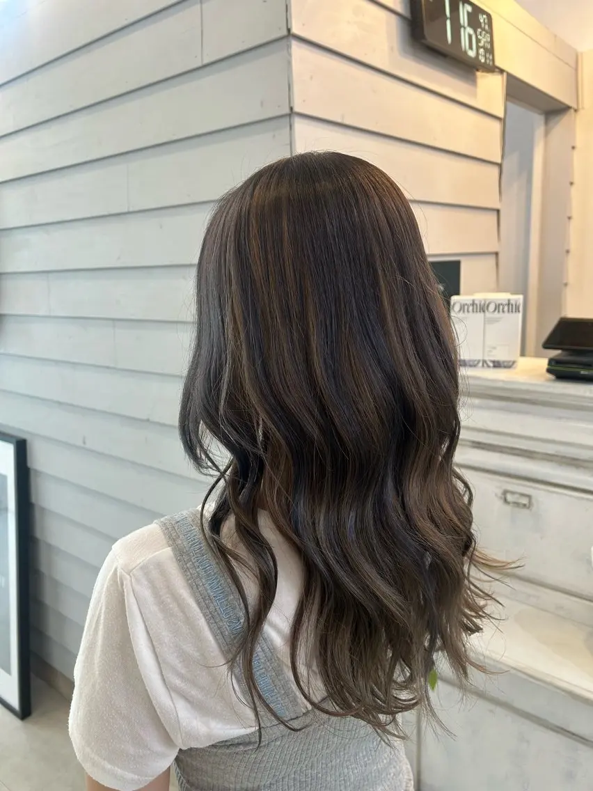 カラー ハイライトカラー ヘアカラー トリートメント 筑紫野美容師 すずのヘアスタイル