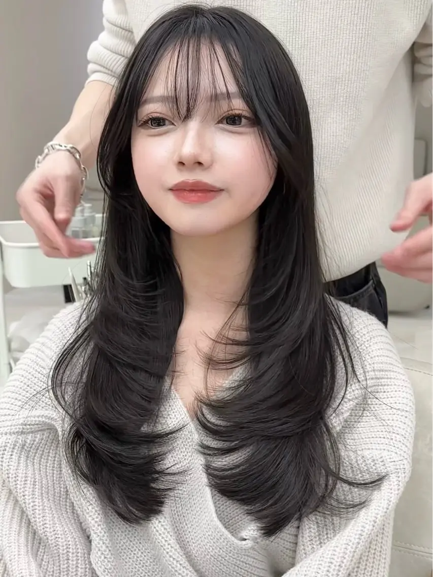 カット×レイヤー/ミディアム/ロング/流行りのヘアスタイルにしたい方必見✨アイロン仕上げまで！(30代限定)カラー相談◎の写真