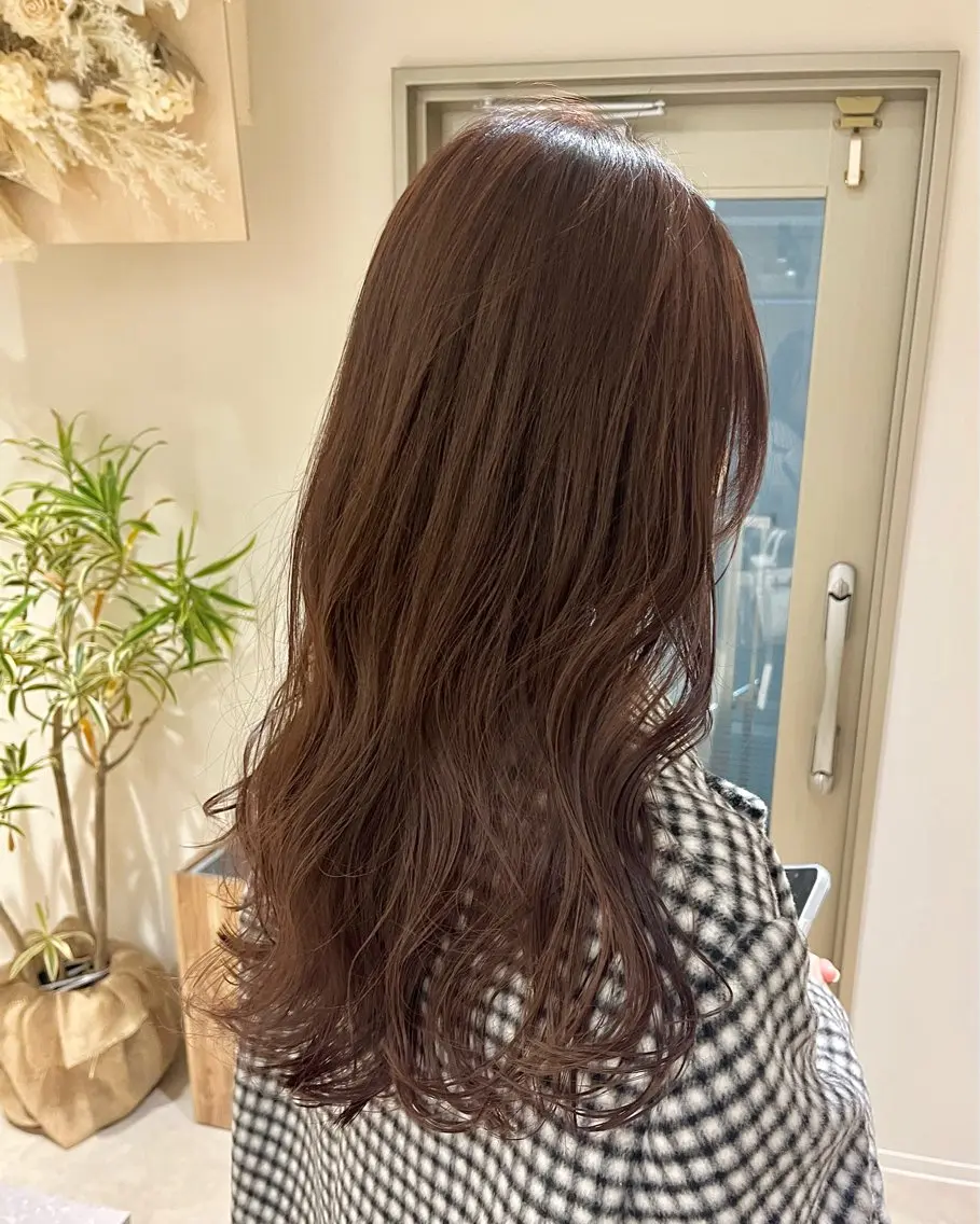 ロング カラー ベージュカラー ブリーチ ブラウンカラー ブラウンベージュ ブリーチなしカラー KANO🌷 艶カラーのヘアスタイル