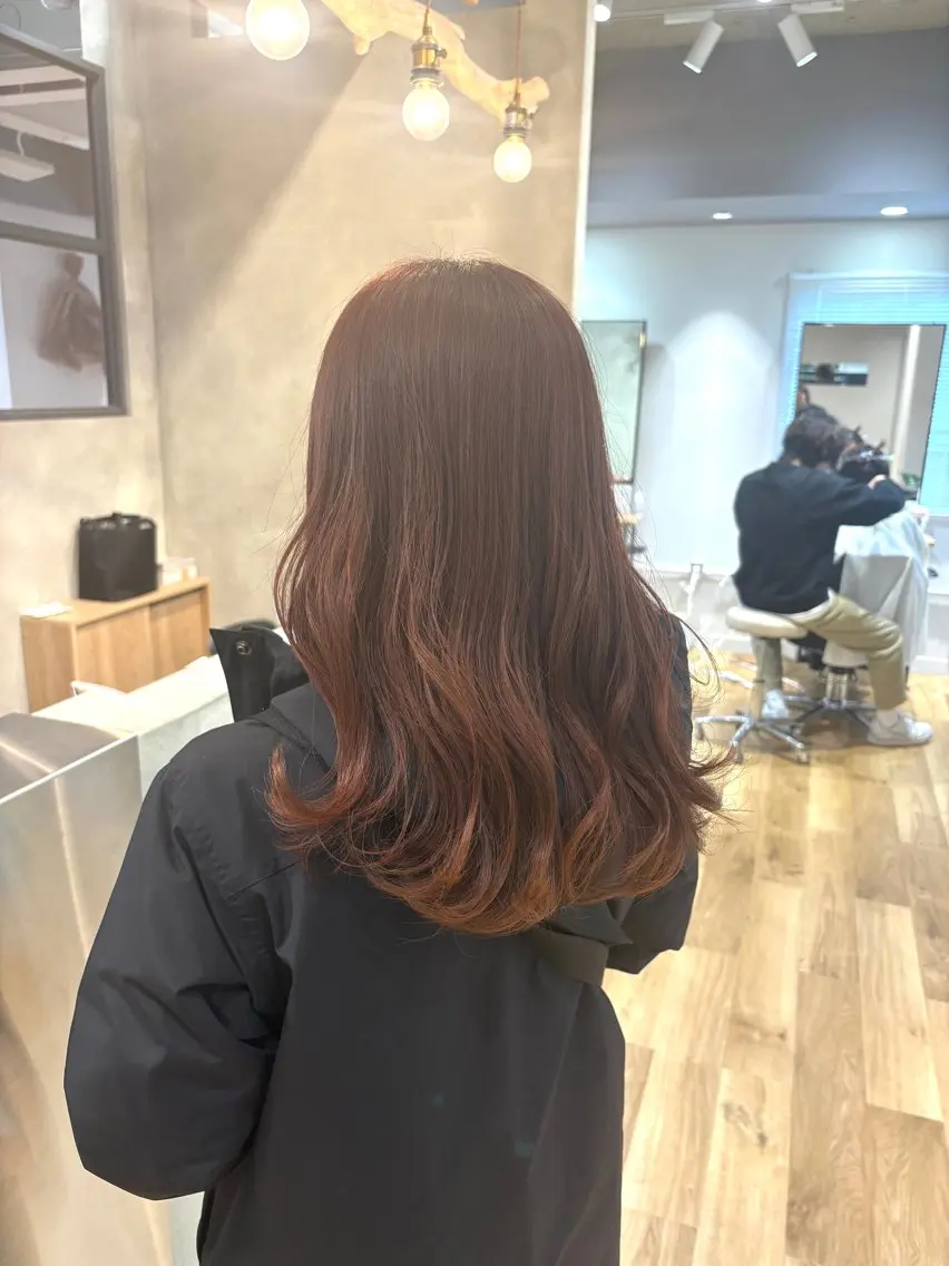 セミロング ピンクブラウン ヘアカラー こうやま みるのヘアスタイル