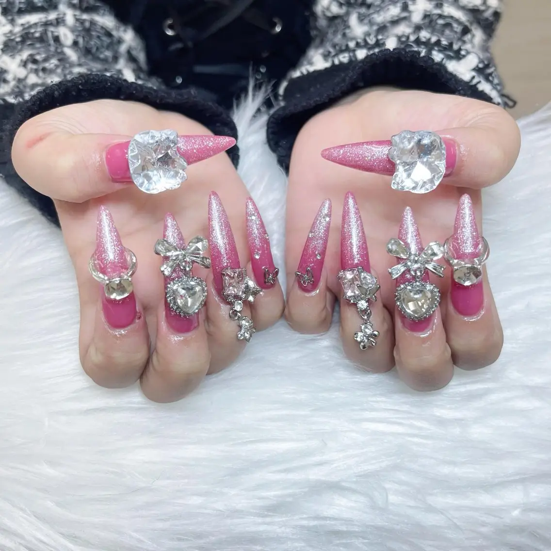 ネイル オーロラネイル フレンチネイル ジェルネイル ハロウィン キラキラネイル ハンドネイル H.baby Nail Salonのネイルデザイン