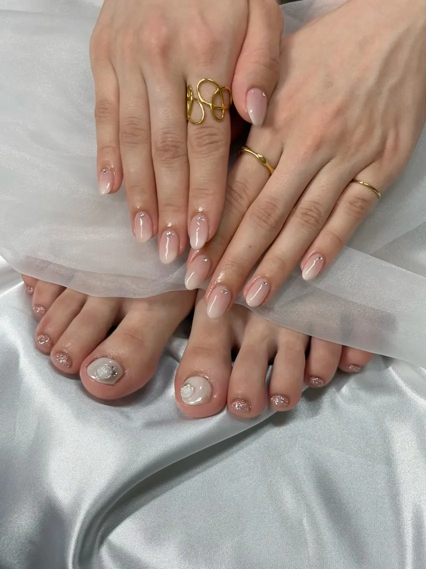 ネイル フットネイル moelie .のネイルデザイン