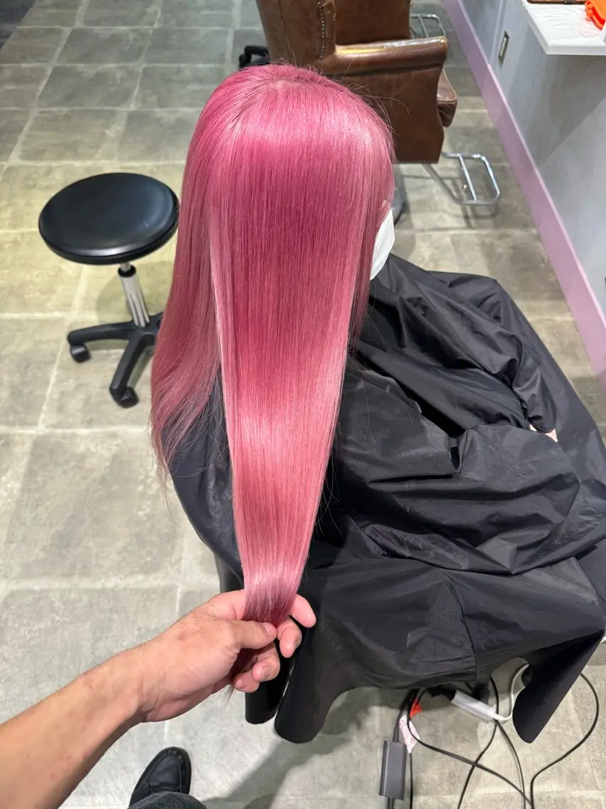 ロング ヘアカラー トリートメント Lit.豊橋 夏目のヘアスタイル