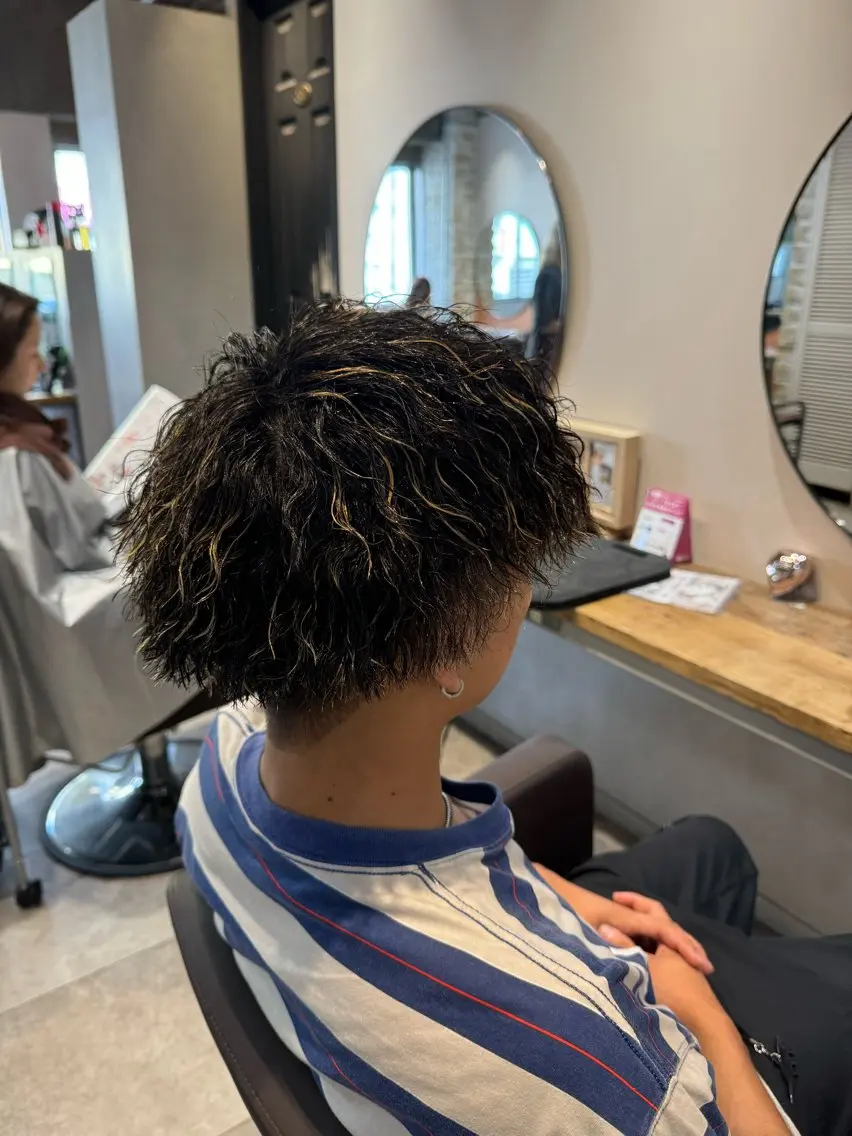 ショート メンズ メンズパーマ メンズ特化 TAKUYAのヘアスタイル
