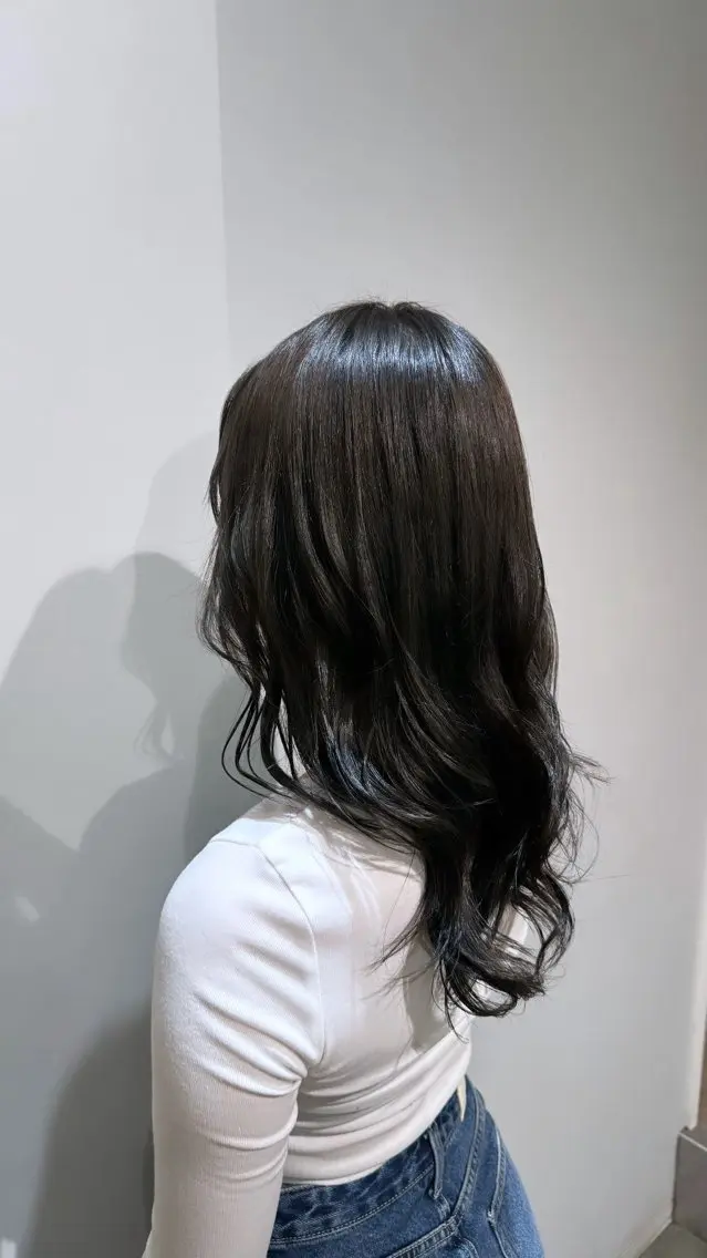 《🩶暗染ワンカラー🩶》黒染めはしたく無いけど暗髪にしたい方💡の写真