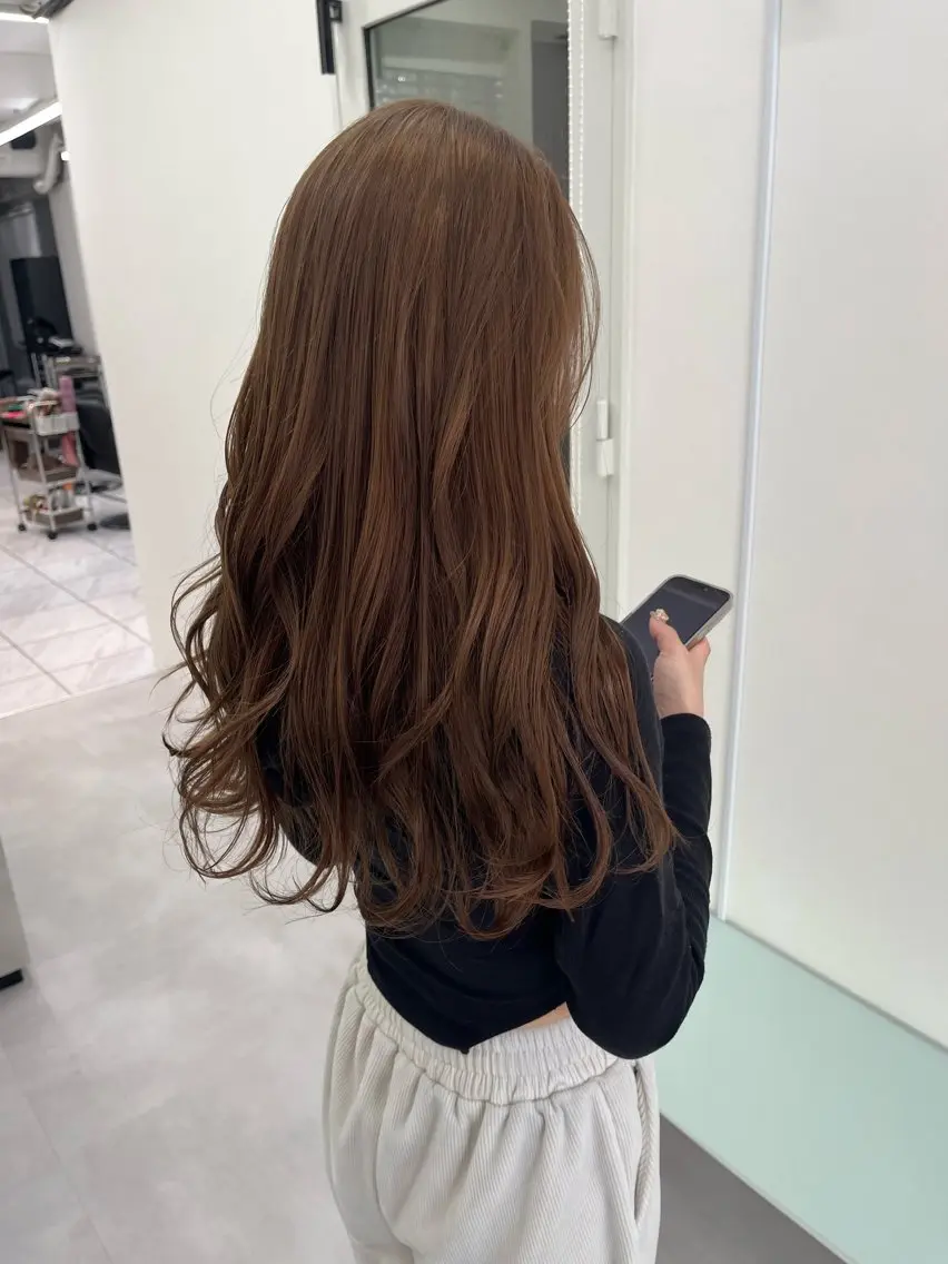 ミディアム カット ヘアカラー トリートメント 髪質改善縮毛矯正/暖 色カラー/ウエダカナのヘアスタイル