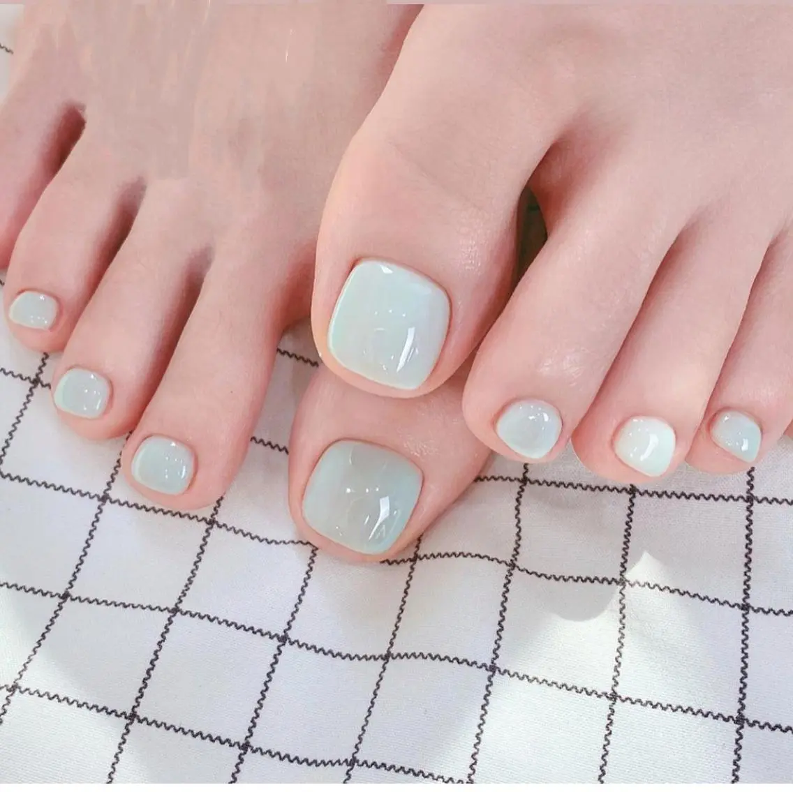ネイル フットネイル ワンカラーネイル フットネイル 閨匠ビューティサロン 新橋店♡Ellieのネイルデザイン
