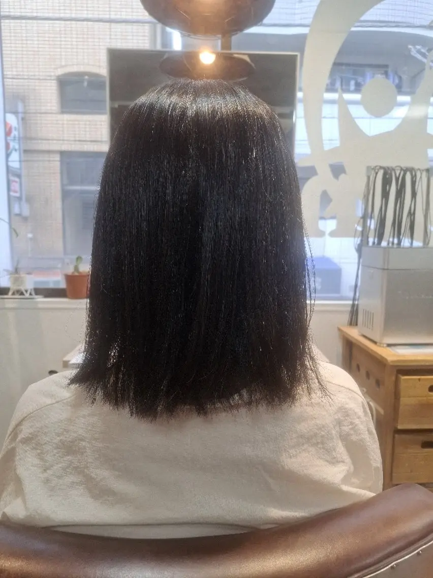 ミディアム ヘアカラー あきもと みやびのヘアスタイル