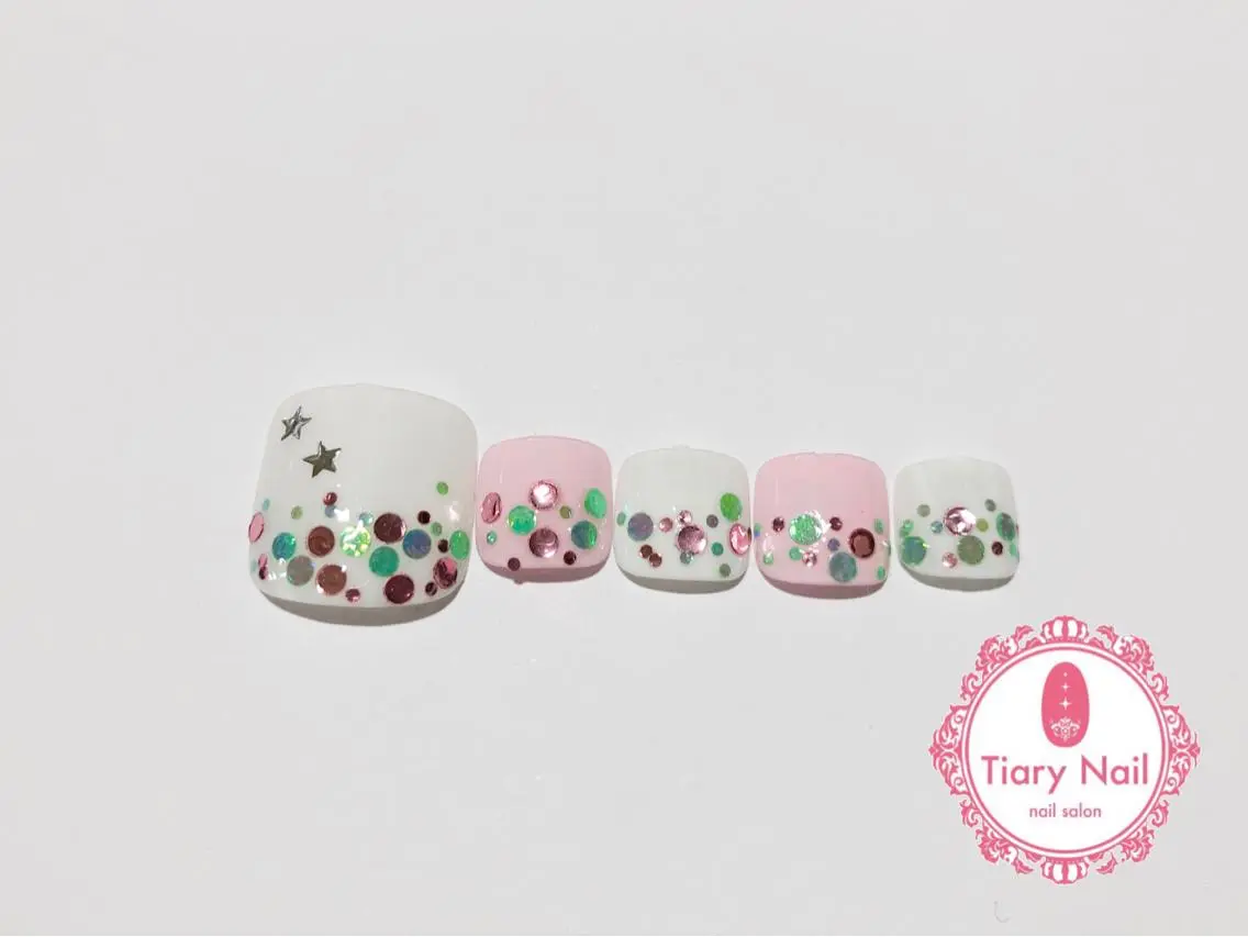 ネイル tiarynail K K🐼のネイルデザイン