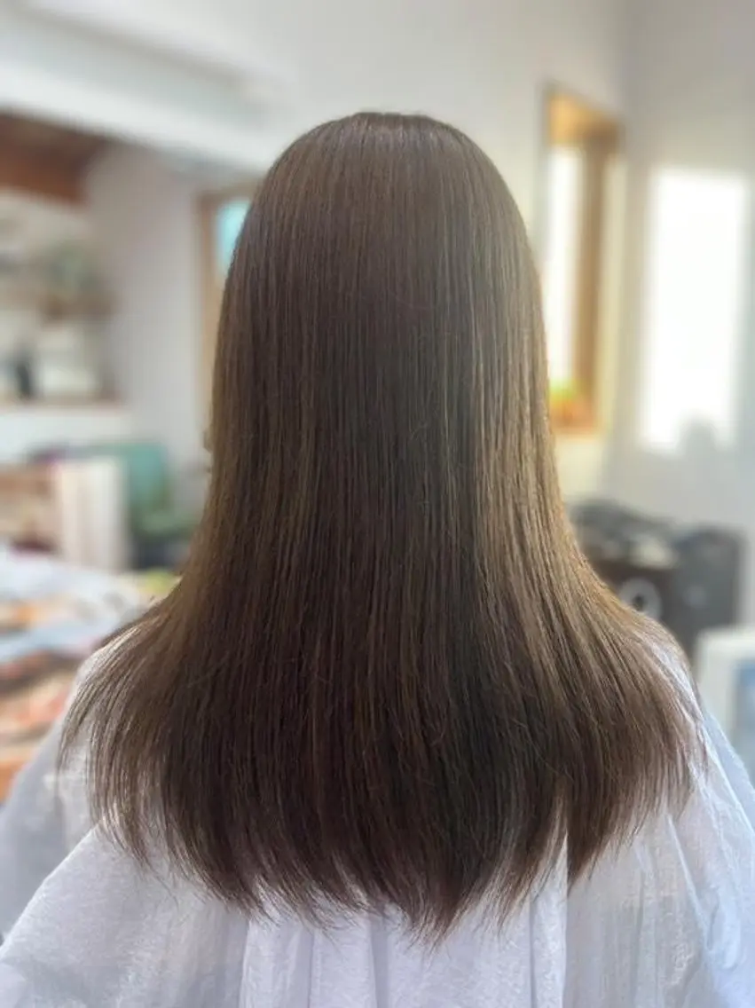 カラー ブラウンカラー 透明感カラー マットブラウン Threege スリージェのヘアスタイル