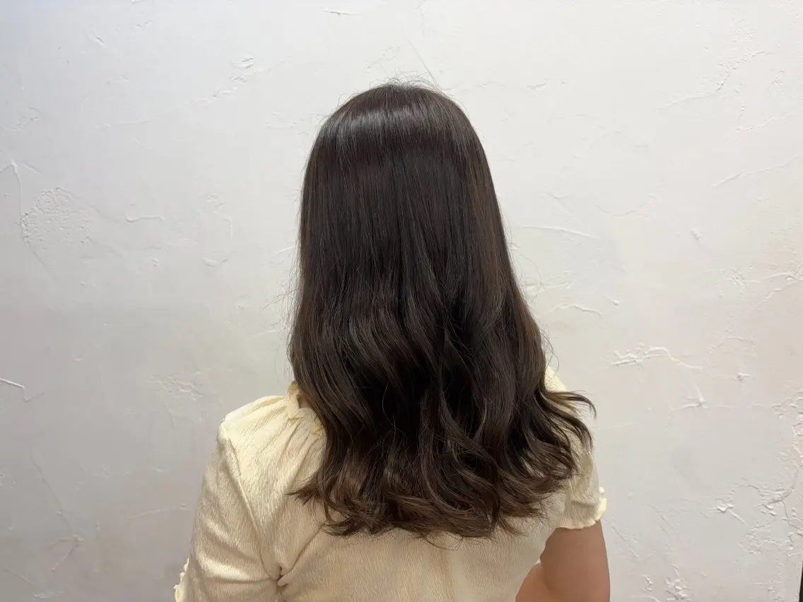 セミロング カラー アディクシーカラー ブリーチ ダブルカラー ハイライトカラー イルミナカラー ヘアカラー オカモト ハルキのヘアスタイル