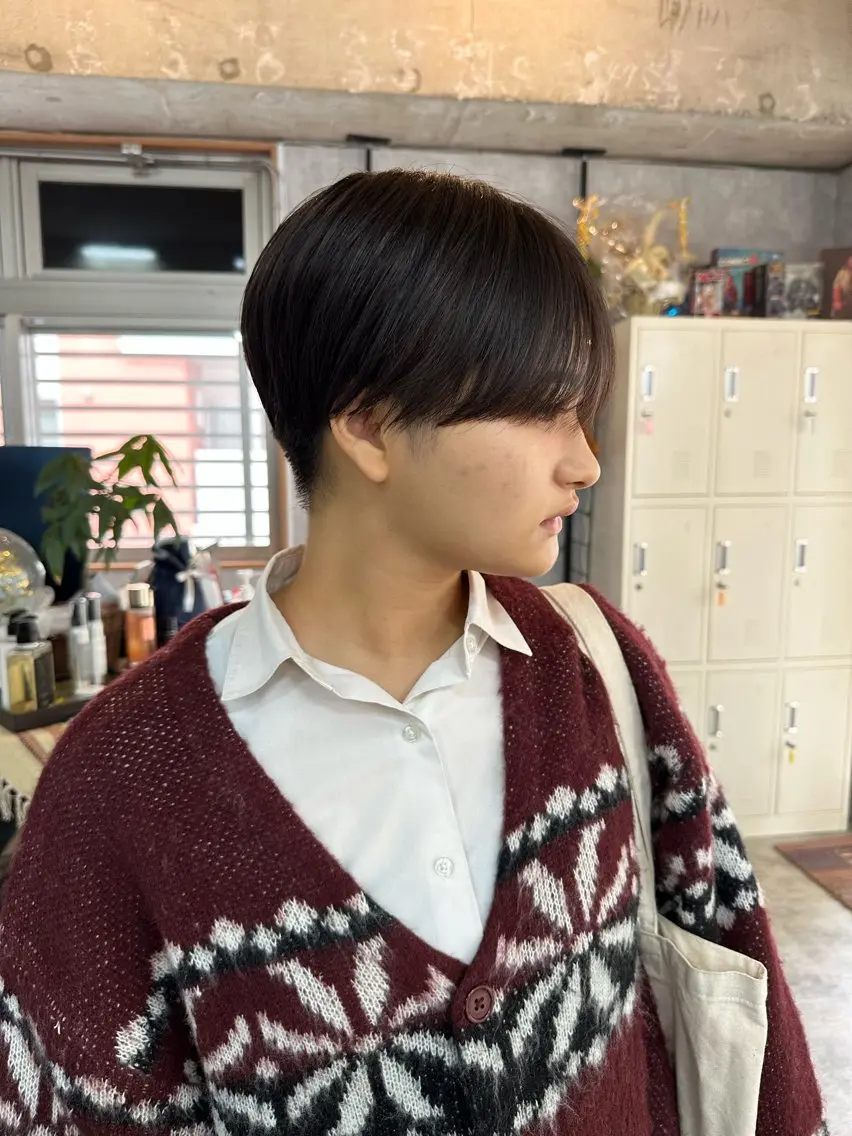 ショート 切りっぱなしボブ ショートボブ ハンサムショート 丸みショート ボブ モテ髪/ボブ/ショー ト/アダチフウトのヘアスタイル