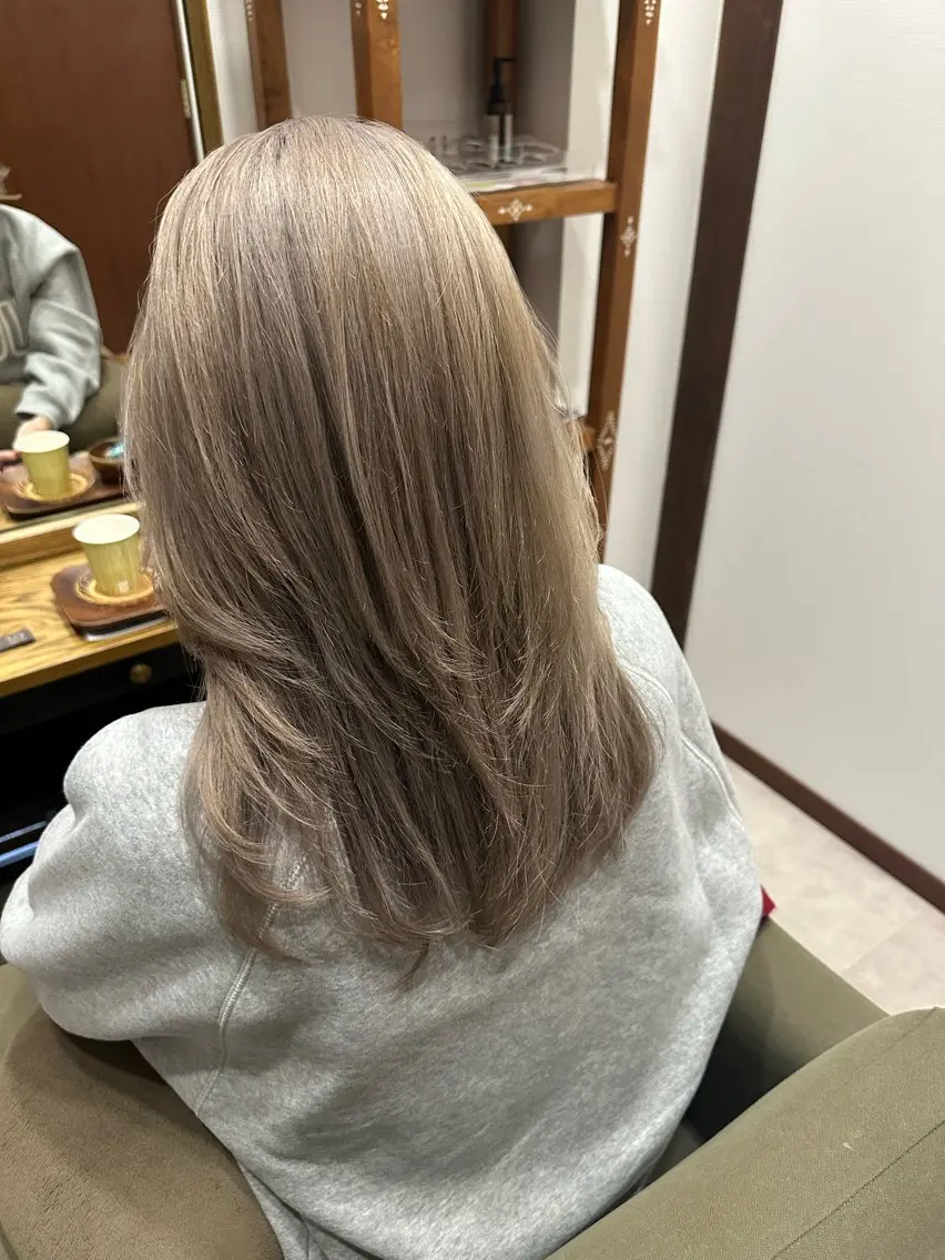 セミロング レイヤーカット カット KAMALspa RATU oukaのヘアスタイル