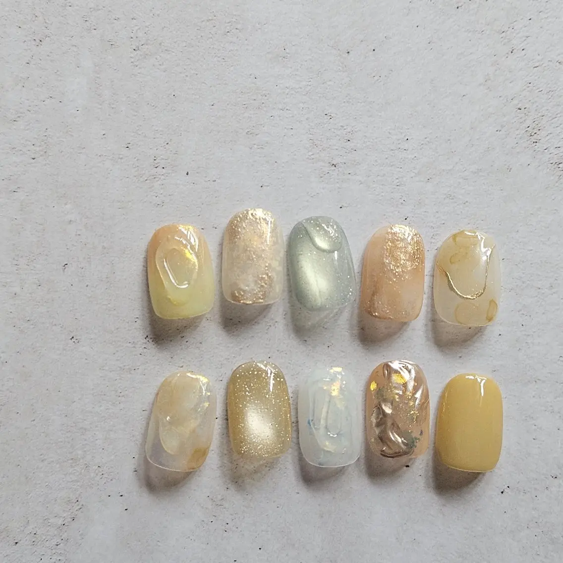 ネイル 春ネイル 夏ネイル 黄色 ハンドネイル Nailsalon manoのネイルデザイン