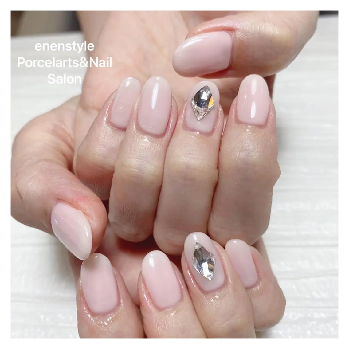 ミディアム ネイル 🐾enen style 🐾のネイルデザイン