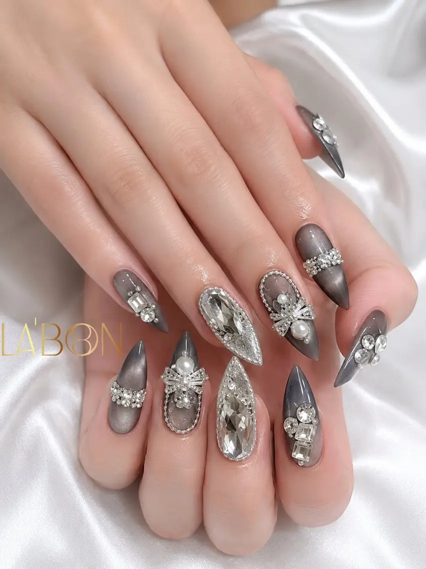 ネイル アートネイル ジェルネイル キラキラネイル 韓国ネイル ロングネイル Labon Nails Artのネイルデザイン