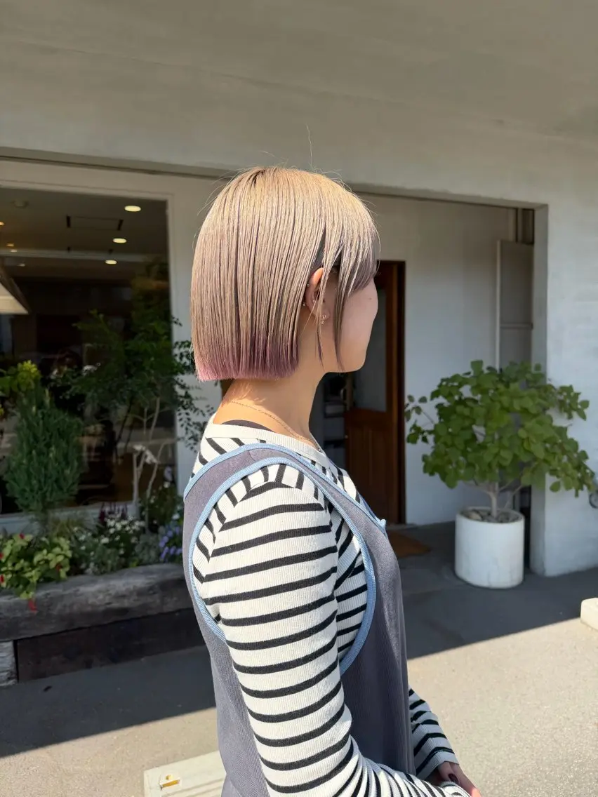 カラー シルバー ヘアカラー 森 向日葵のヘアスタイル