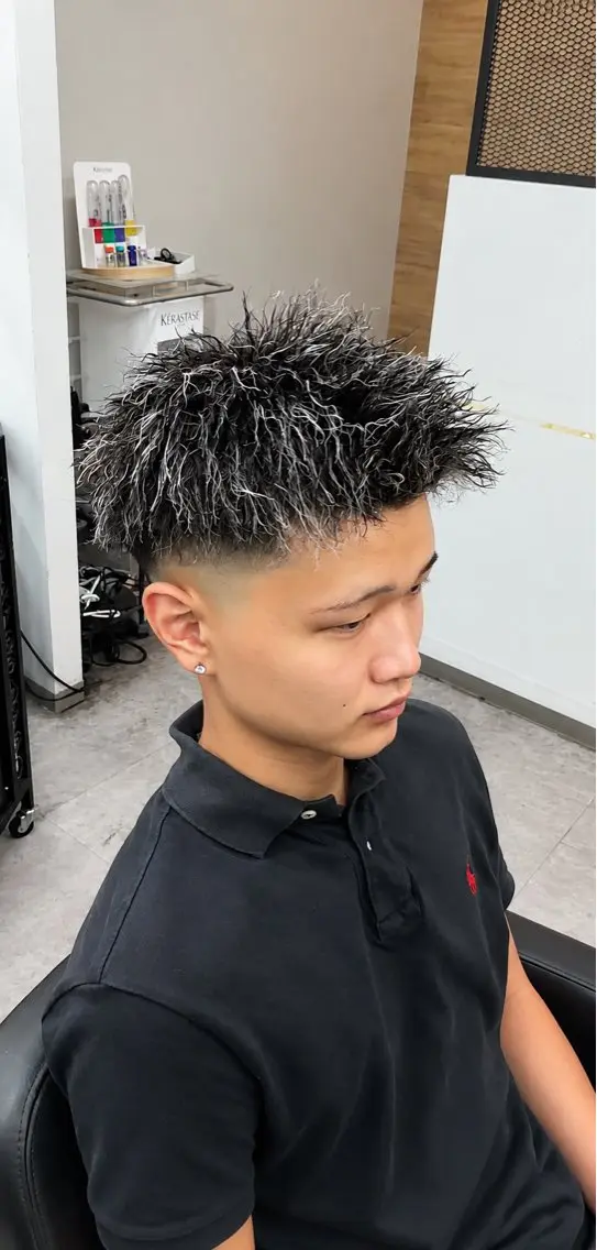 ショート カラー パーマ メンズ メンズメッシュ メンズパーマ メンズツイストパーマ メッシュ ツイストパーマ カット ヘアカラー パーマ 【Men's Lapis横浜】翔太のヘアスタイル