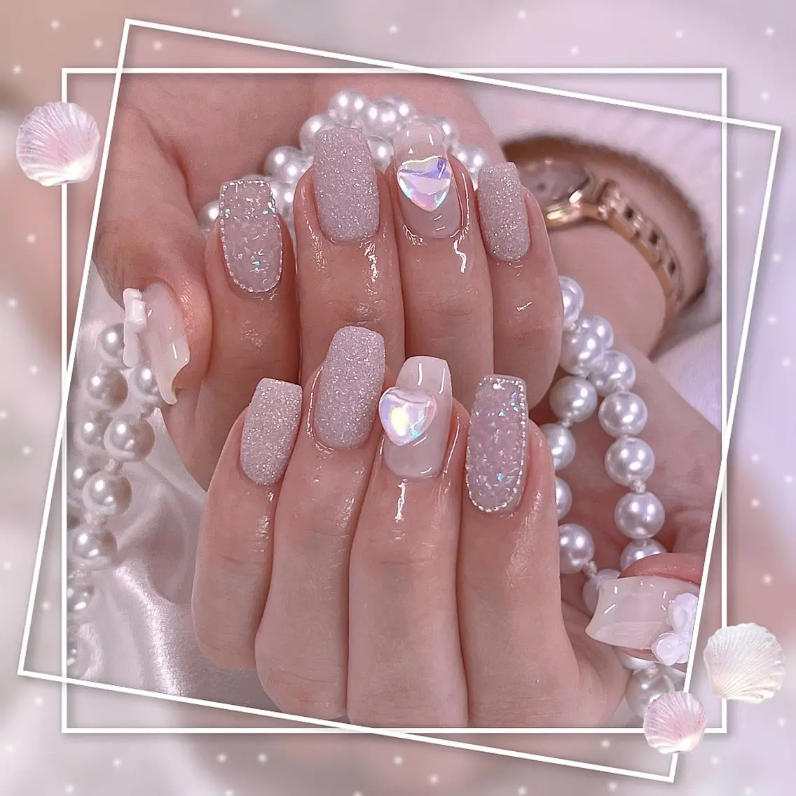 ネイル フレンチネイル グラデーション キラキラネイル 韓国ネイル マグネットネイル ハンドネイル ハンドケア Chill Nailsalonのネイルデザイン