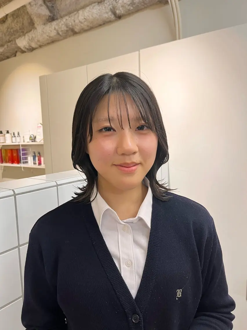 ミディアム くびれヘア ハイレイヤー レイヤーカット カット トリートメント 縮毛/パーマ/カラー LUVISM佐藤里咲のヘアスタイル