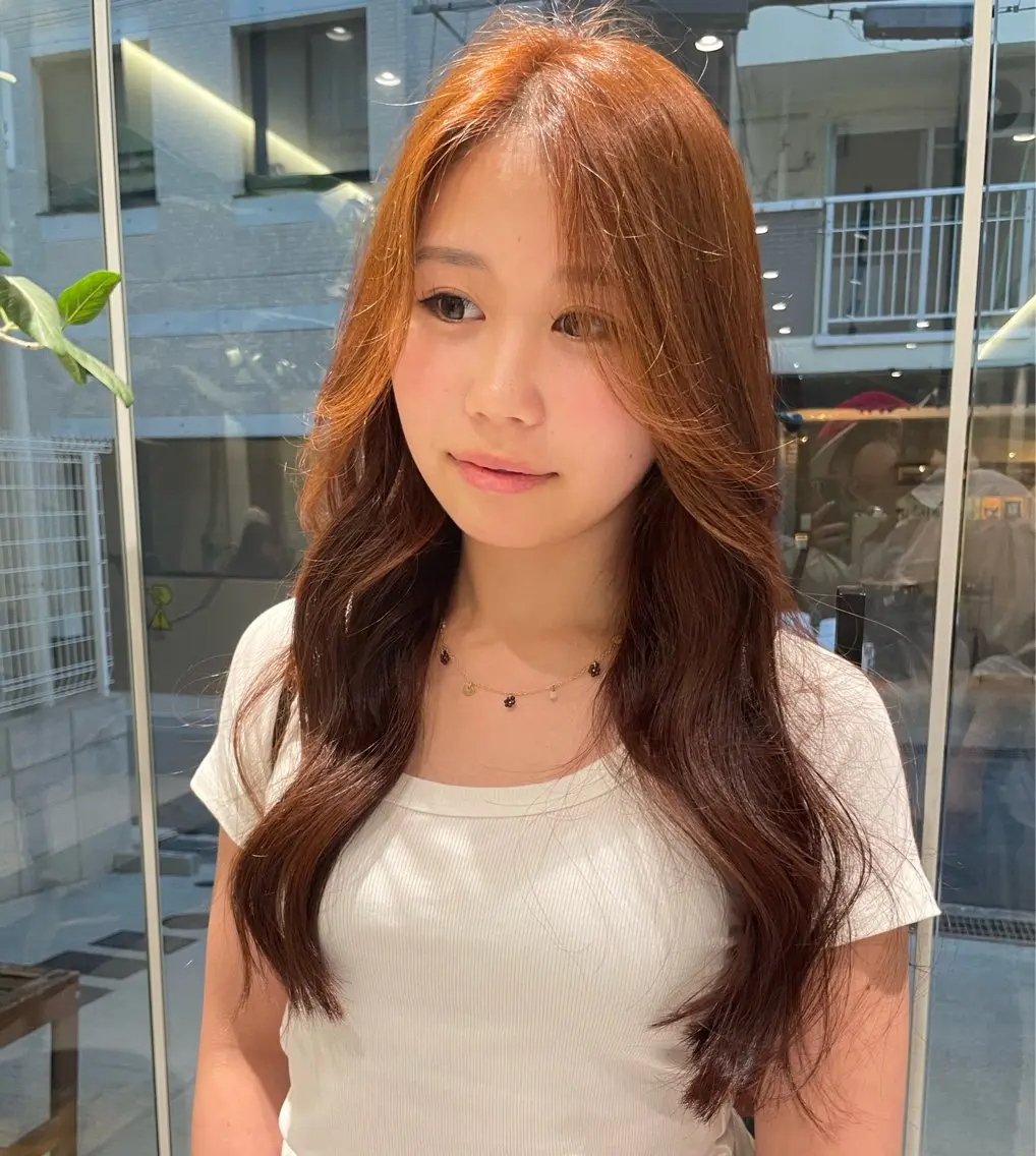 ロング カット ヘアカラー トリートメント 神戸レイヤーカット 顔周り／骨格診断のヘアスタイル