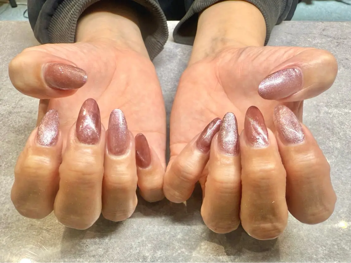 ネイル マグネットネイル sayaka 🍒のネイルデザイン