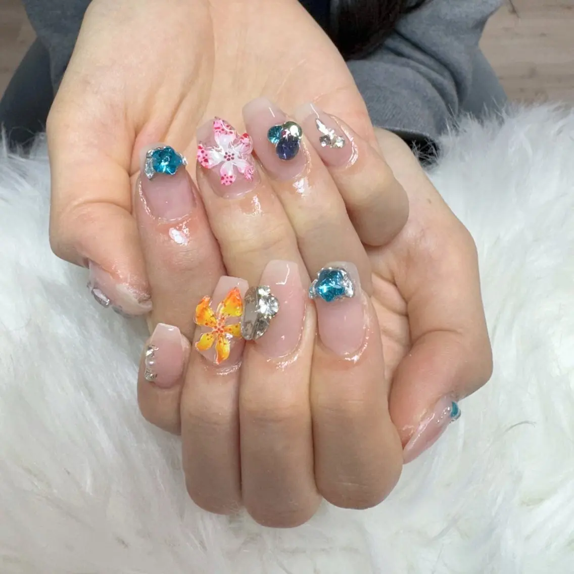 ネイル ハンドネイル 🎀nana🫧 ワンホンネイル🎀のネイルデザイン