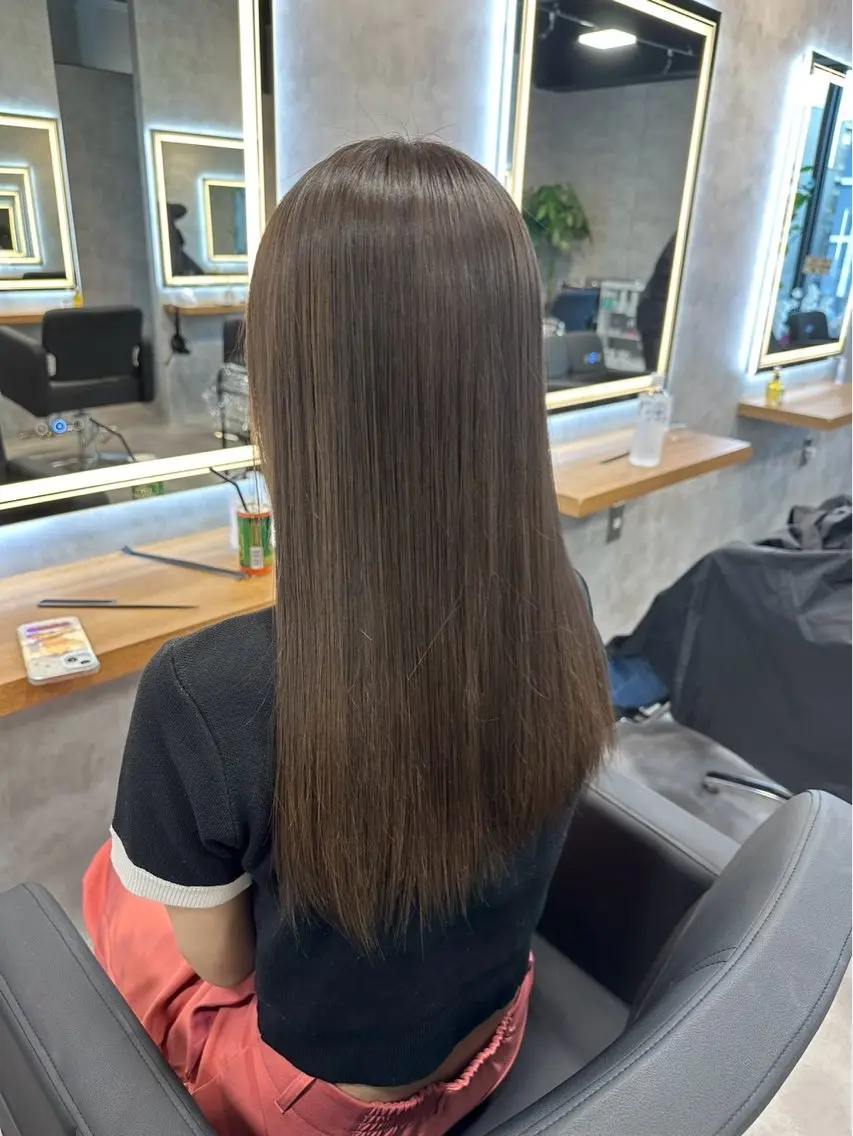 ロング カラー パーマ ヘアアレンジ 透明感ブリーチカラー 🌈TOMOHIROのヘアスタイル
