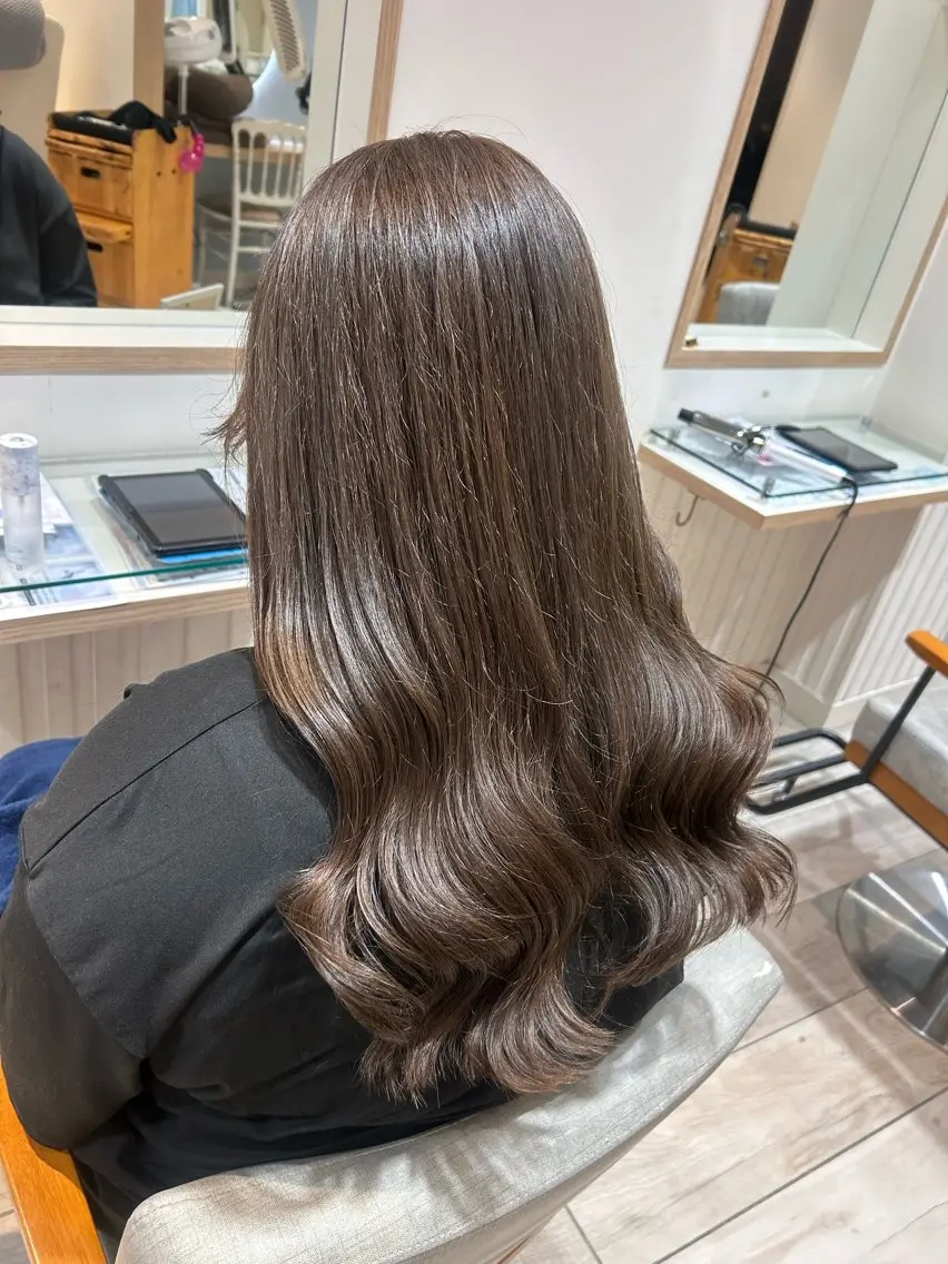 カラー アッシュ ベージュカラー カット ヘアカラー トリートメント 大川 夏実のヘアスタイル