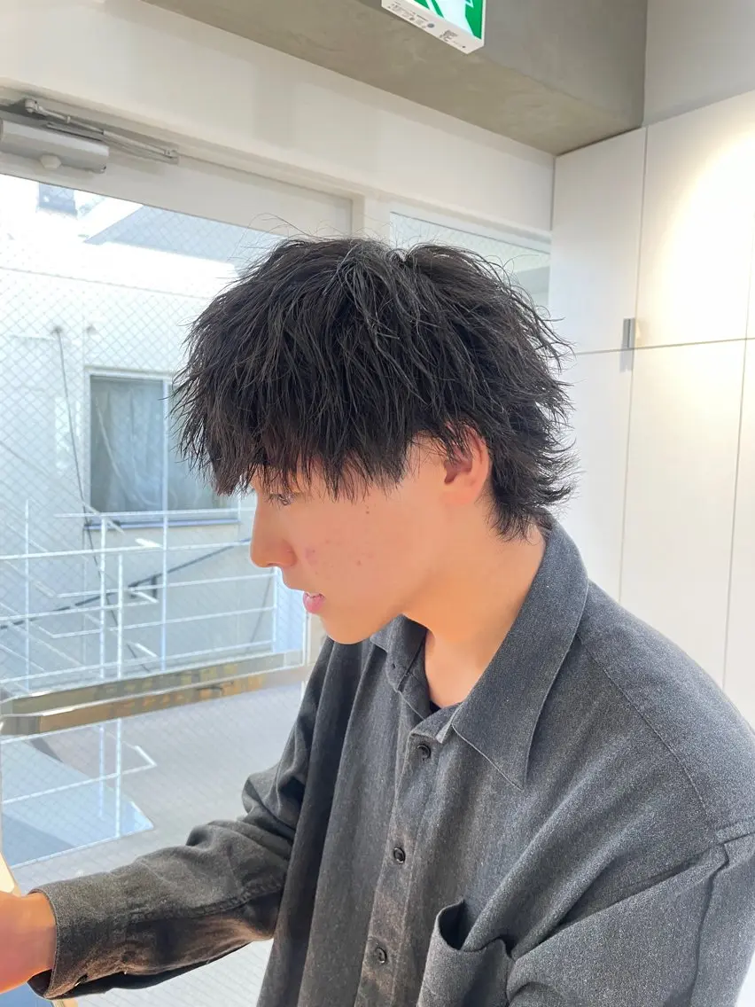 ショート パーマ ヘアアレンジ メンズ メンズパーマ ツイストスパイラルパーマ メンズウルフカット ウルフカット スパイラルパーマ カット パーマ トリートメント ヘアセット 艶カラー✨縮毛矯正✨ 翁長孝輔のヘアスタイル