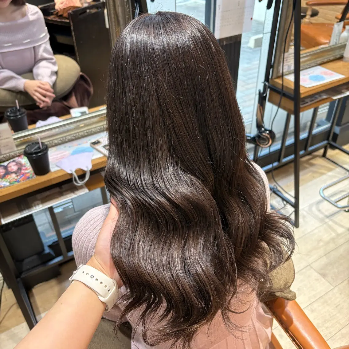 カラー ヘアカラー しおり🍬 KOKORO🤍のヘアスタイル