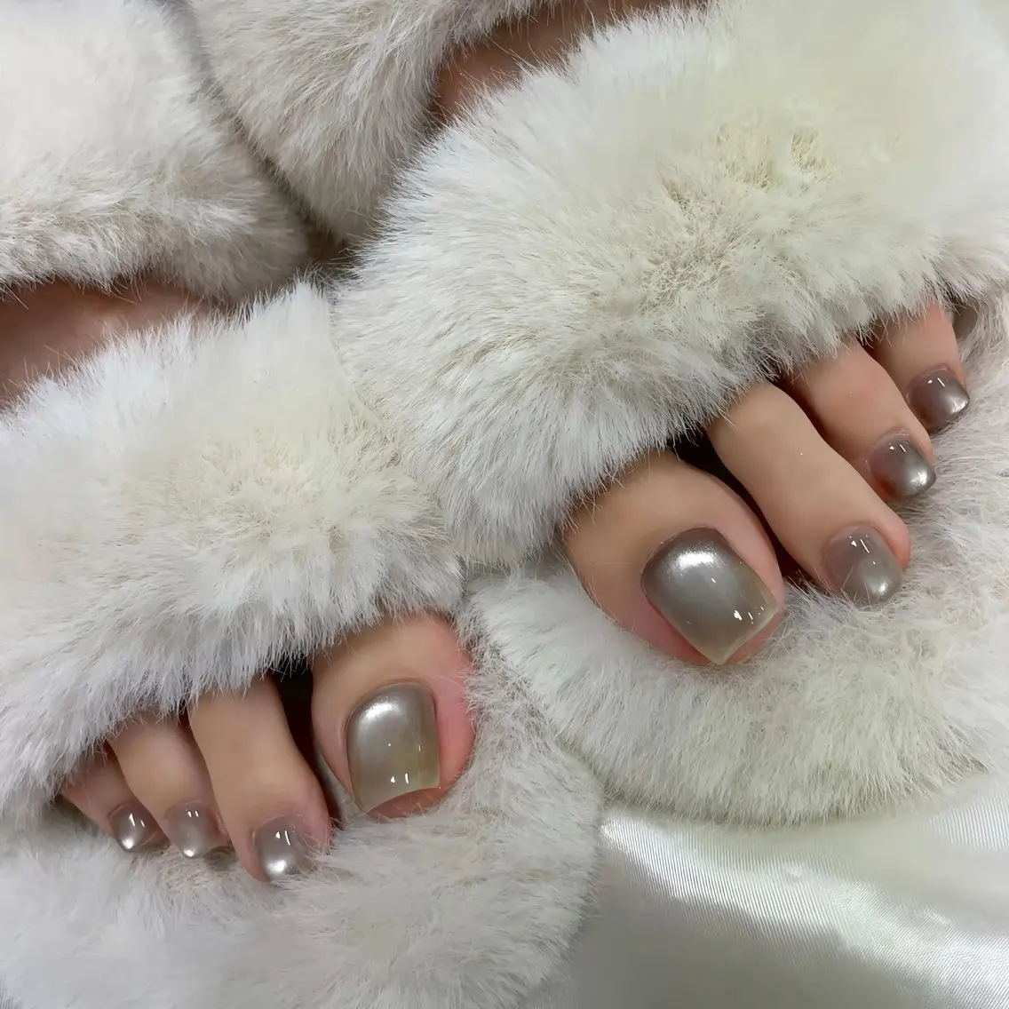 【オフ込み】フットマグネットネイルorフラッシュラメorワンカラー1色+つるつるかかとへ🦶✨クイック角質ケア特別価格の写真