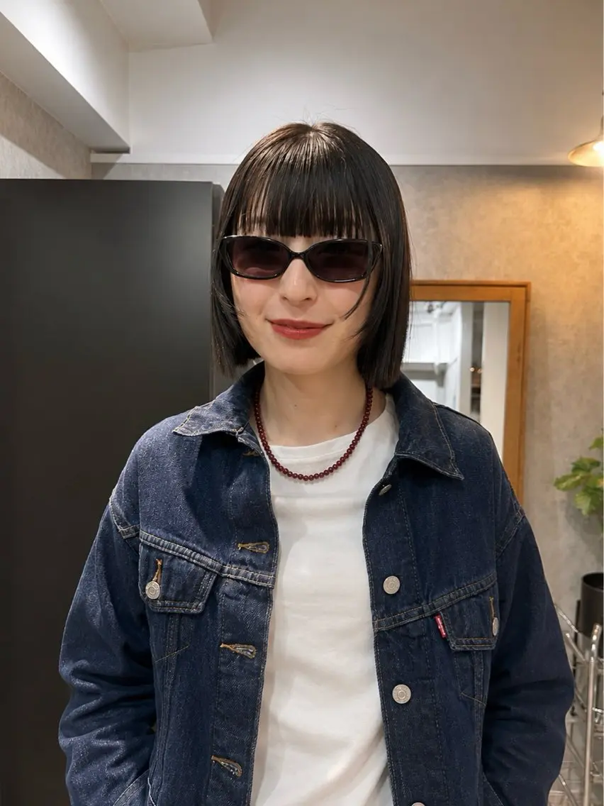 ショート カラー ヘアアレンジ タイトボブ個性派カラ ーAKANEのヘアスタイル