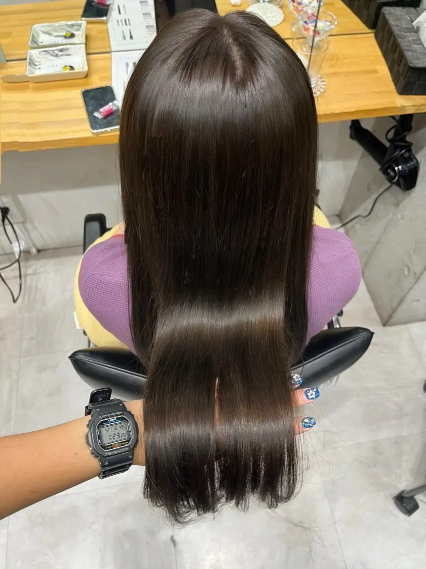 ロング カラー ヘアカラー トリートメント ブリーチなし 暖色カラー/井上あいのヘアスタイル