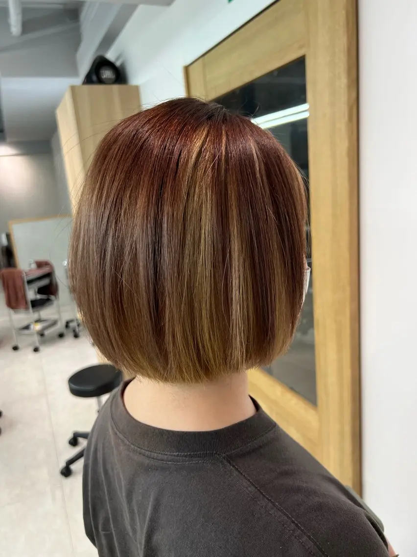 ミディアム 小森聖奈 韓国風レイヤーカットのヘアスタイル