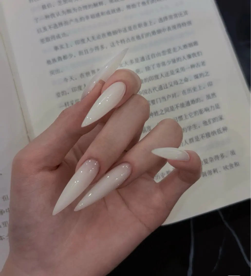 ネイル フレンチネイル ラメ(グリッター) ラメグラデーション マグネットネイル 持ち込み ハンドネイル Unicorn Nail原宿表参道のネイルデザイン