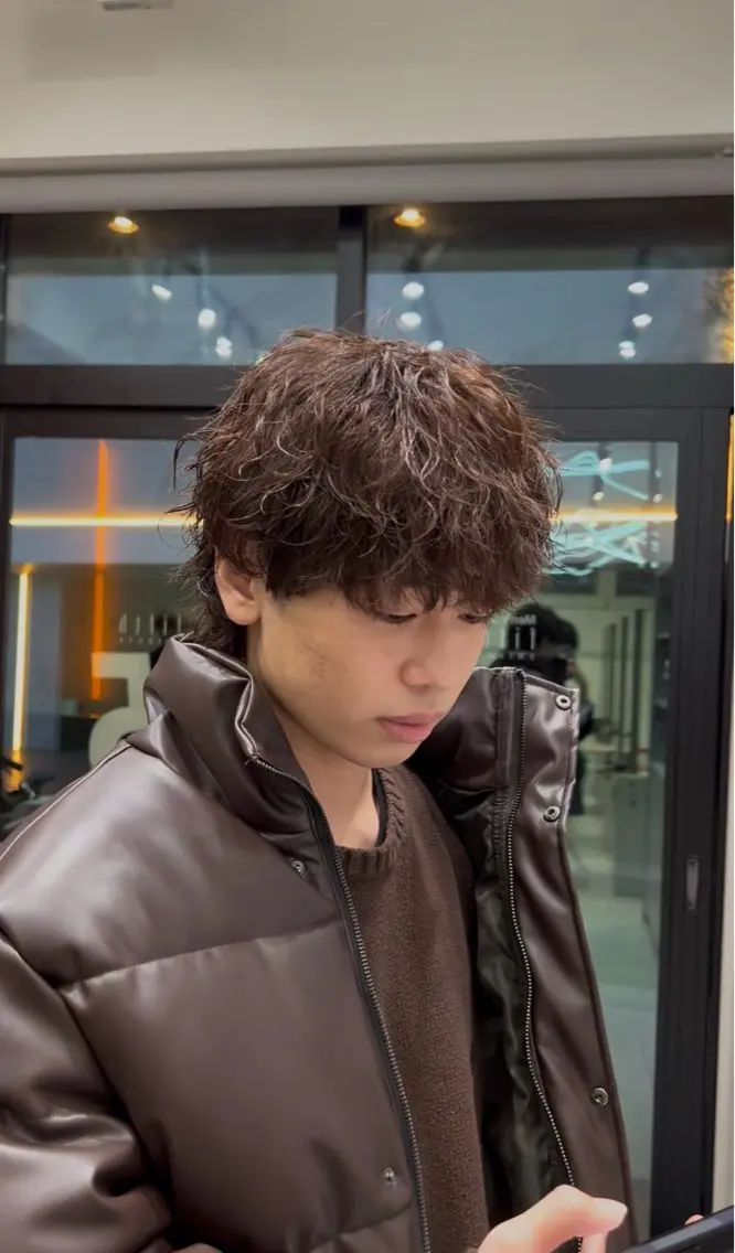 パーマ 新谷 柚樹のヘアスタイル